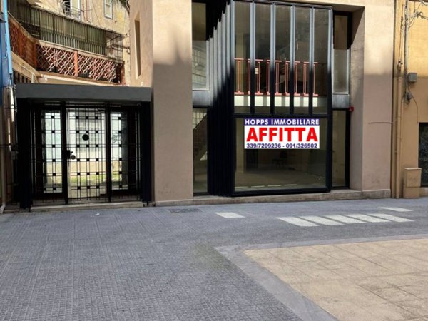 negozio in affitto a Palermo in zona Politeama