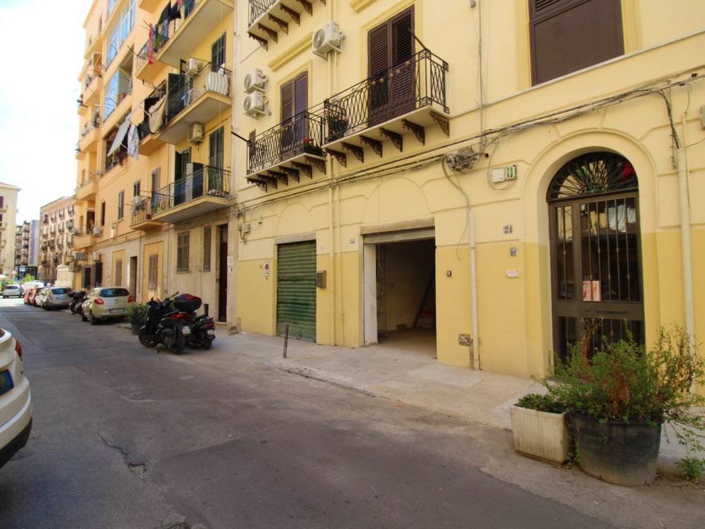 locale commerciale in affitto a Palermo in zona Politeama