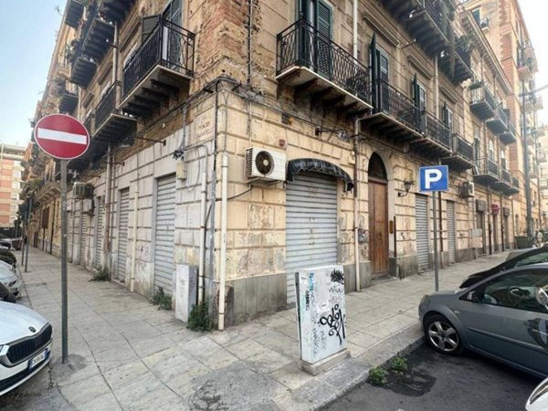 negozio in affitto a Palermo