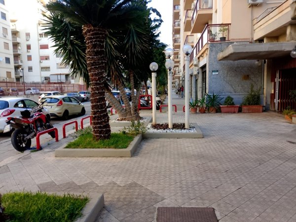 negozio in affitto a Palermo