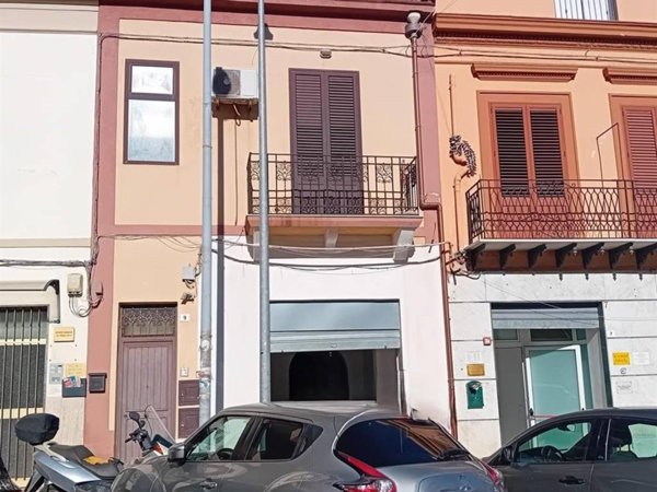 negozio in affitto a Palermo in zona San Lorenzo