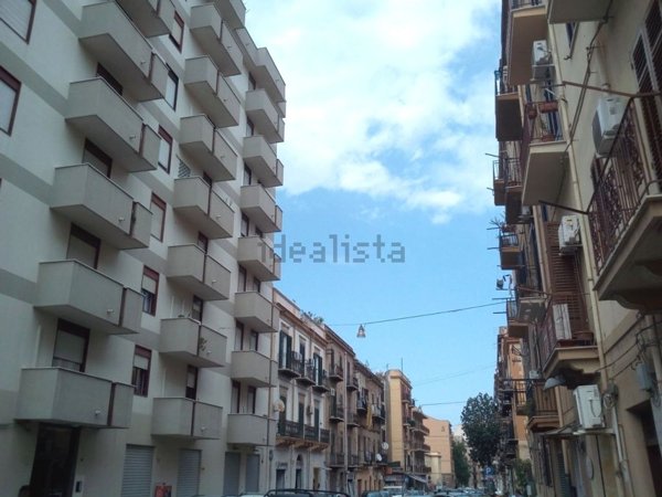 appartamento in affitto a Palermo in zona Montegrappa / Santa Rosalia