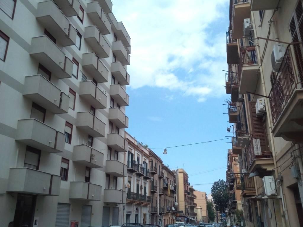 appartamento in affitto a Palermo in zona Montegrappa / Santa Rosalia