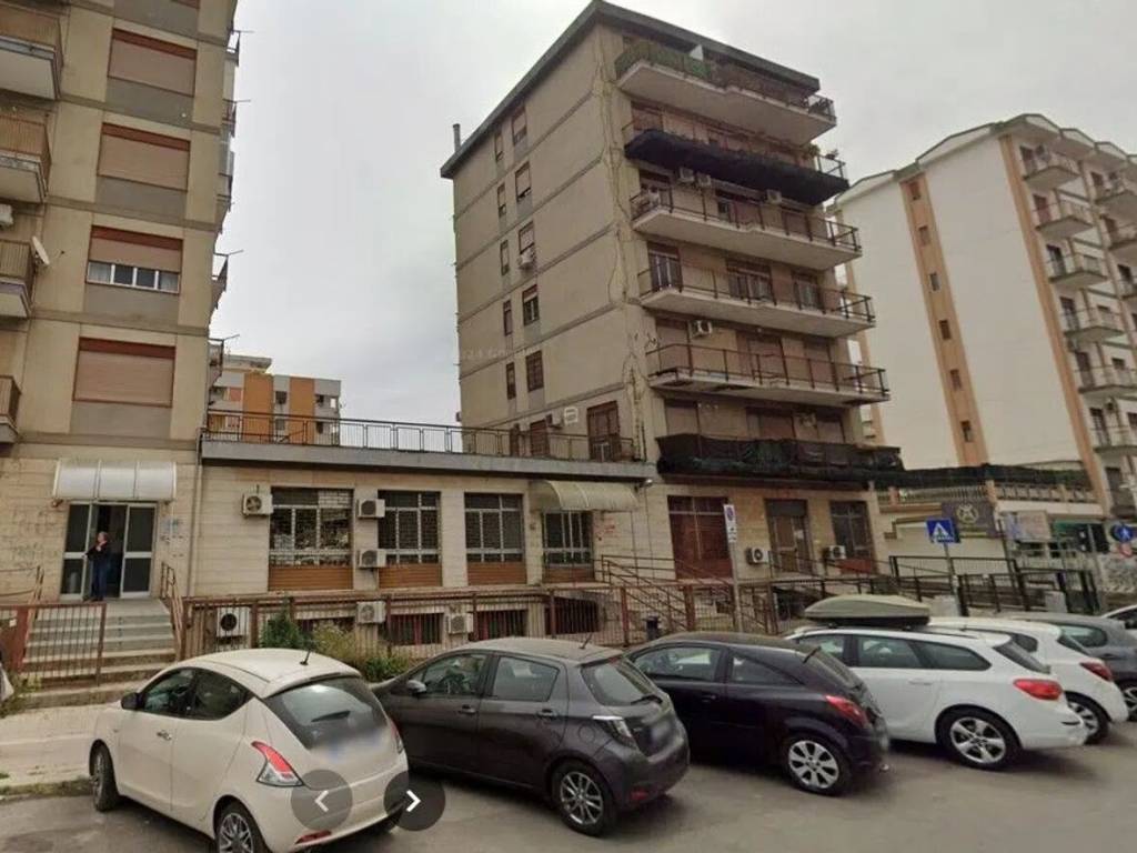 ufficio in affitto a Palermo in zona Malaspina/Palagonia