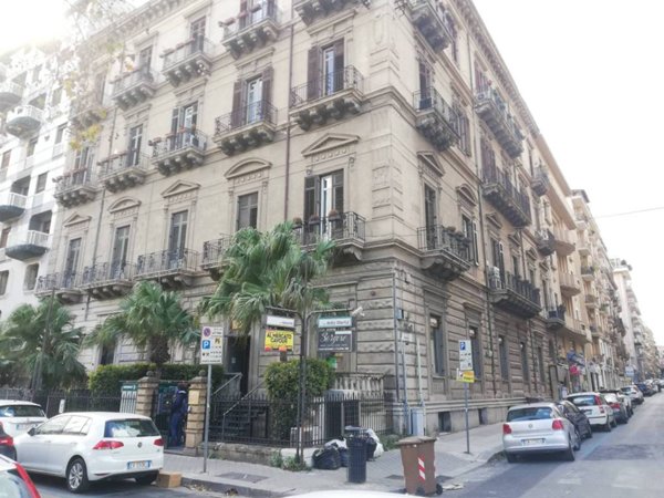 ufficio in affitto a Palermo in zona Libertà