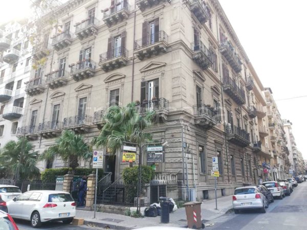 ufficio in affitto a Palermo in zona Libertà