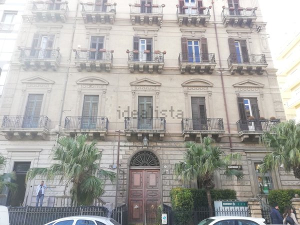 ufficio in affitto a Palermo in zona Libertà