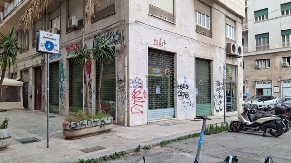 locale commerciale in affitto a Palermo in zona Libertà