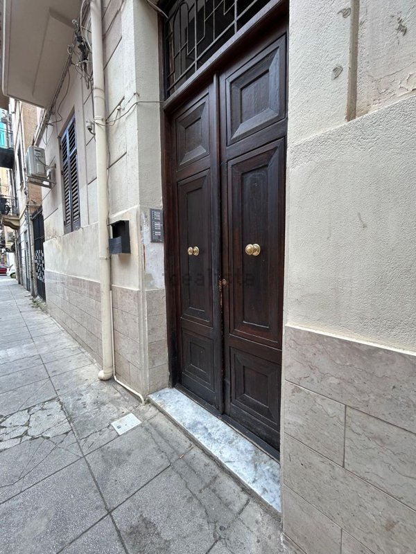 appartamento in affitto a Palermo in zona Montegrappa / Santa Rosalia