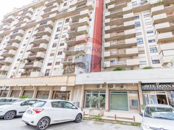 negozio in affitto a Palermo in zona Resuttana