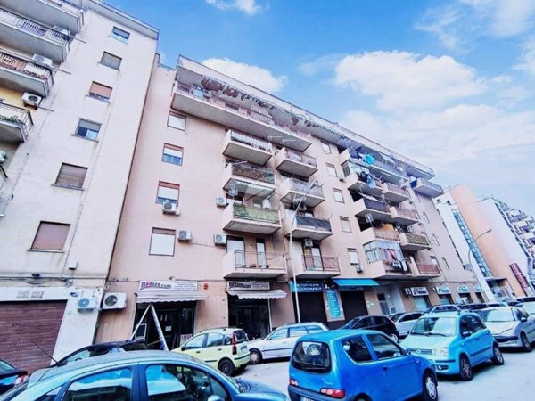 appartamento in affitto a Palermo in zona Montegrappa / Santa Rosalia