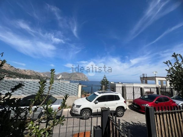 appartamento in affitto a Palermo in zona Addaura