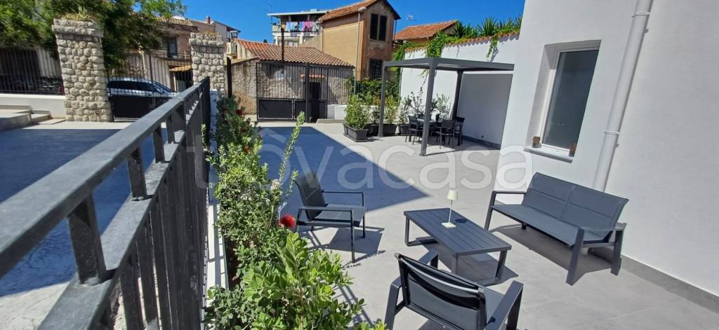casa indipendente in affitto a Palermo in zona Mondello
