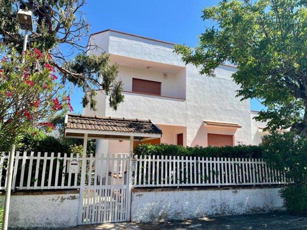 casa indipendente in affitto a Palermo in zona Mondello