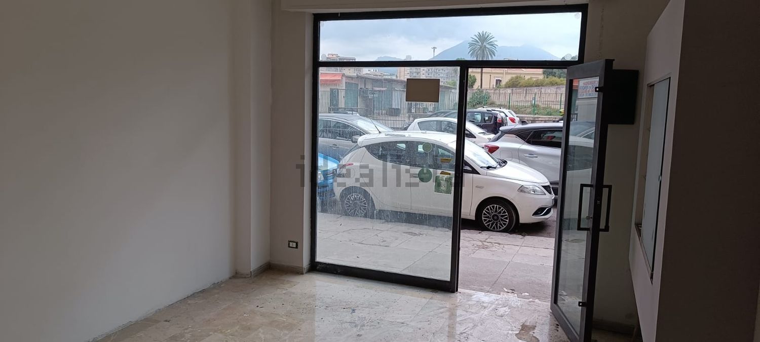 negozio in affitto a Palermo in zona Montepellegrino