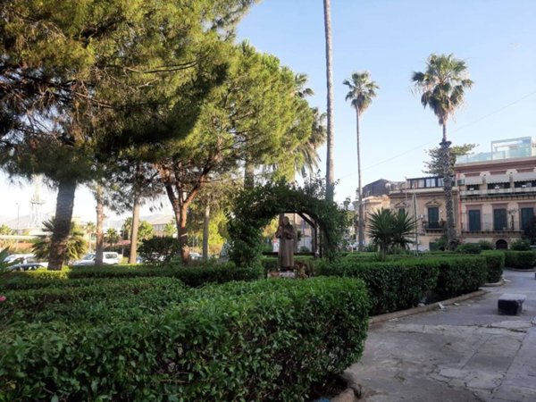 negozio in affitto a Palermo in zona Arenella/Vergine Maria