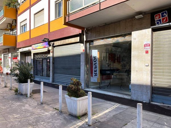 negozio in affitto a Palermo in zona Malaspina/Palagonia