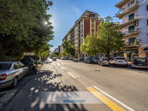 negozio in affitto a Palermo in zona Libertà