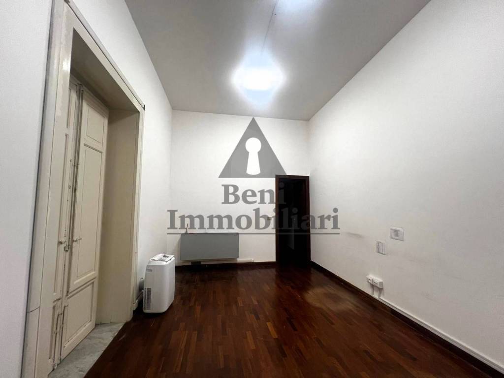 ufficio in affitto a Palermo in zona Politeama