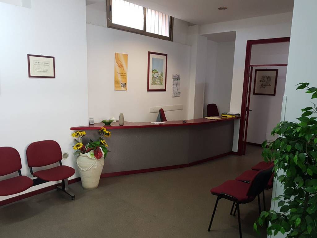 locale commerciale in affitto a Palermo in zona Montegrappa / Santa Rosalia