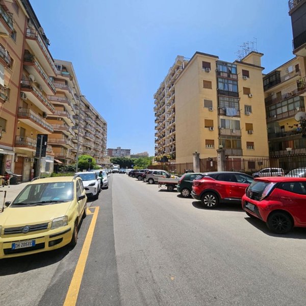 locale commerciale in affitto a Palermo in zona San Lorenzo