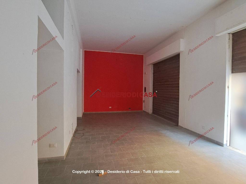negozio in affitto a Palermo in zona Politeama