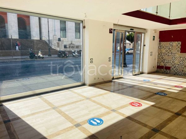 negozio in affitto a Palermo