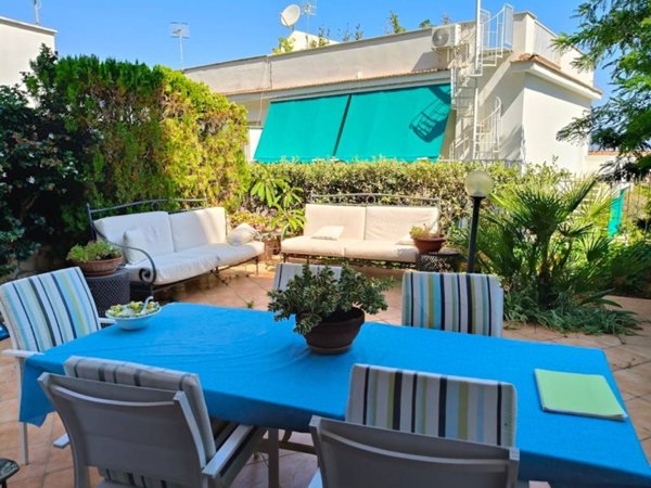 casa indipendente in affitto a Palermo in zona Addaura