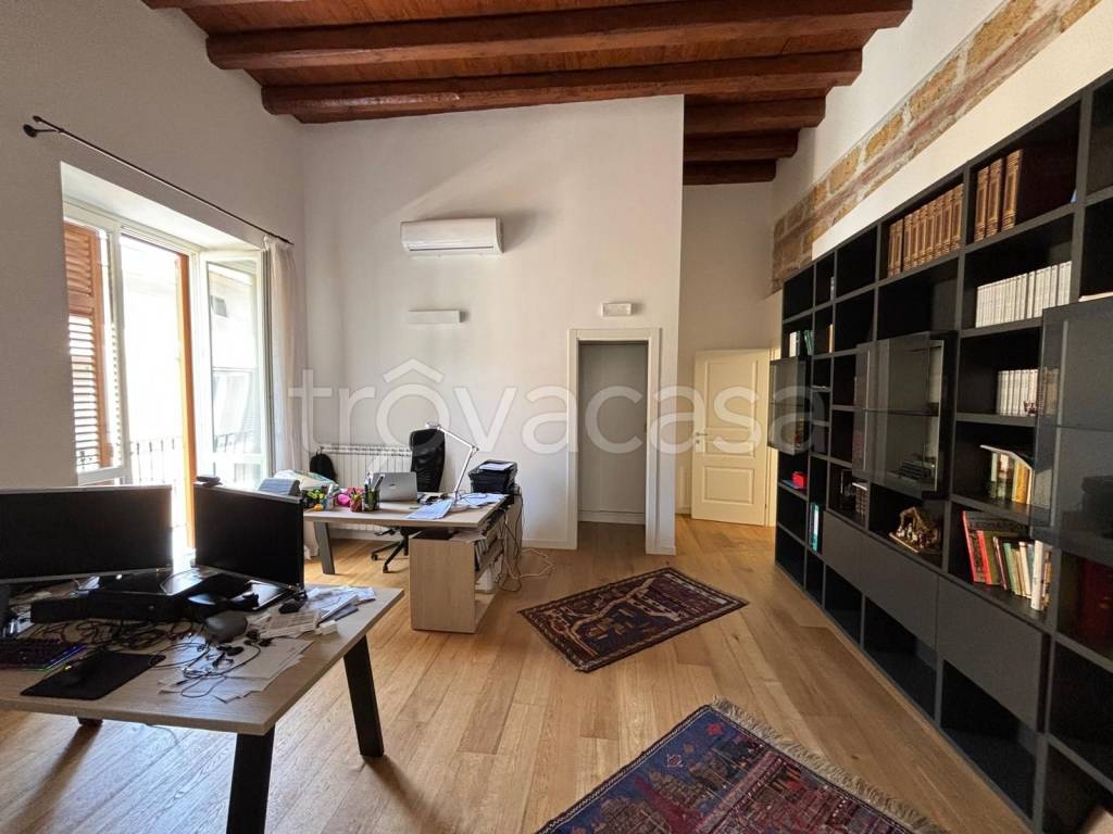 ufficio in affitto a Palermo in zona Centro storico