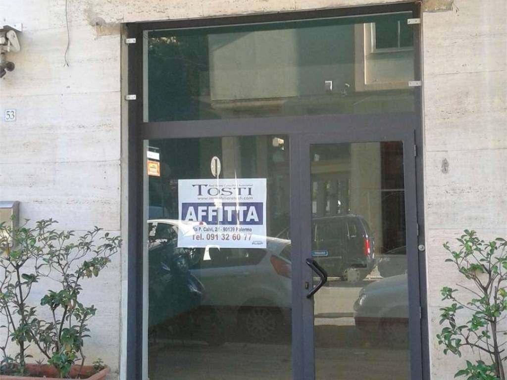 negozio in affitto a Palermo in zona Politeama