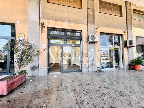 locale commerciale in affitto a Palermo