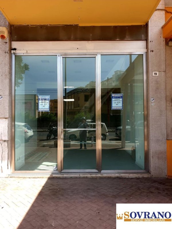 locale commerciale in affitto a Palermo