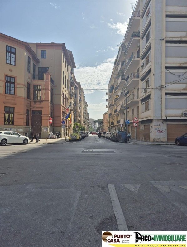 negozio in affitto a Palermo