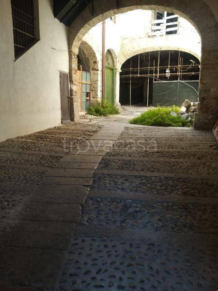 negozio in affitto a Palermo in zona Centro storico