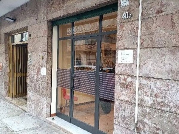 negozio in affitto a Palermo in zona Libertà