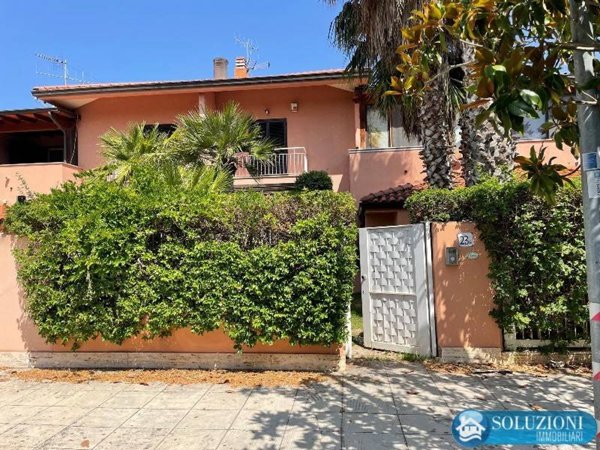 casa indipendente in affitto a Palermo in zona Partanna