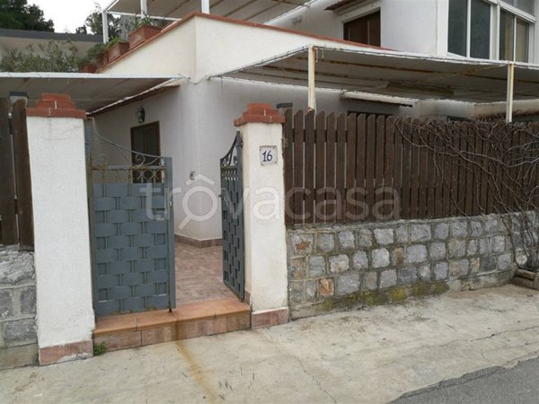 casa indipendente in affitto a Palermo