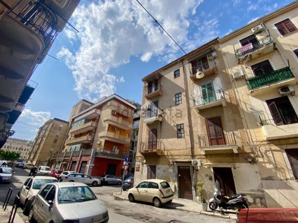 appartamento in affitto a Palermo in zona Montegrappa / Santa Rosalia
