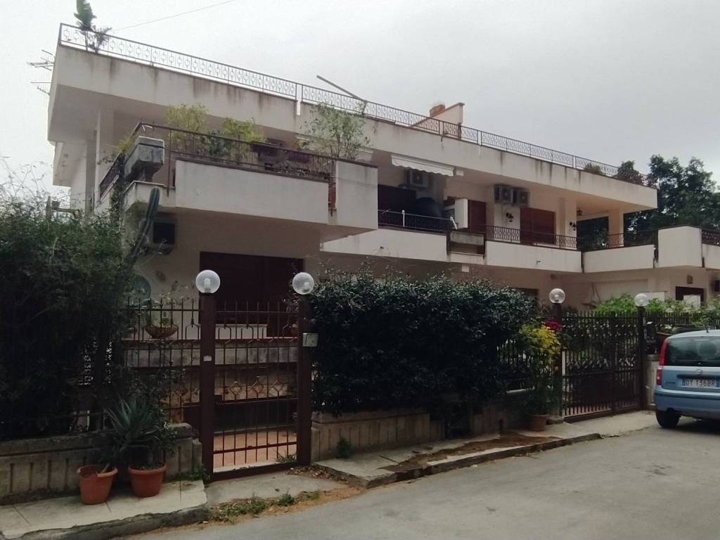 casa indipendente in affitto a Palermo in zona Addaura