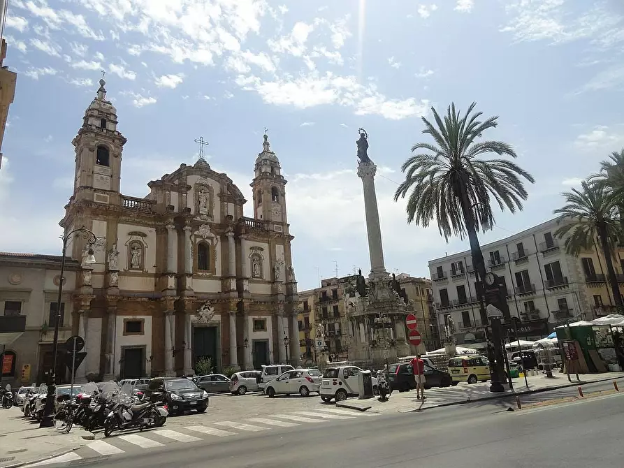 negozio in affitto a Palermo