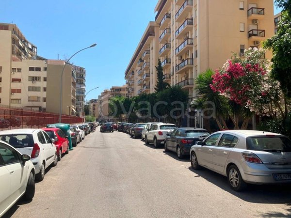 negozio in affitto a Palermo in zona Malaspina/Palagonia
