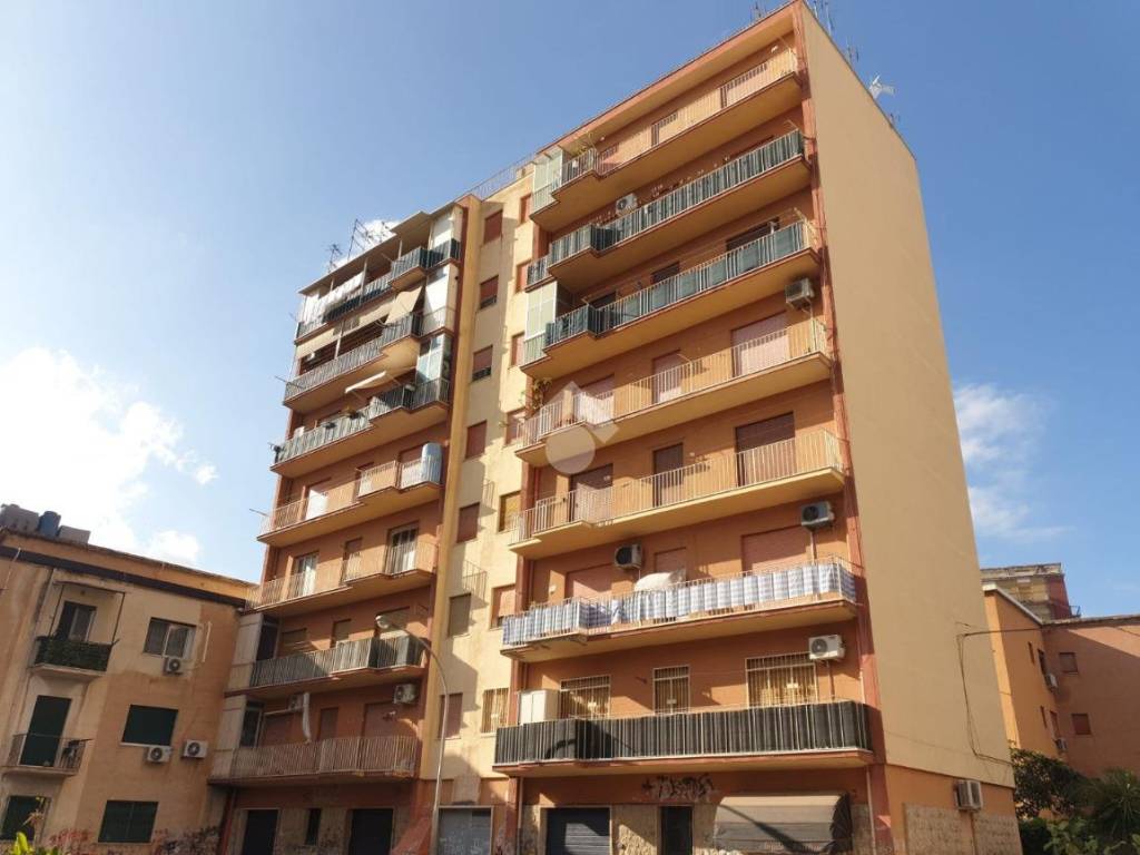 appartamento in affitto a Palermo in zona Montegrappa / Santa Rosalia