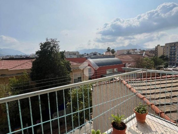 appartamento in affitto a Palermo in zona Montegrappa / Santa Rosalia