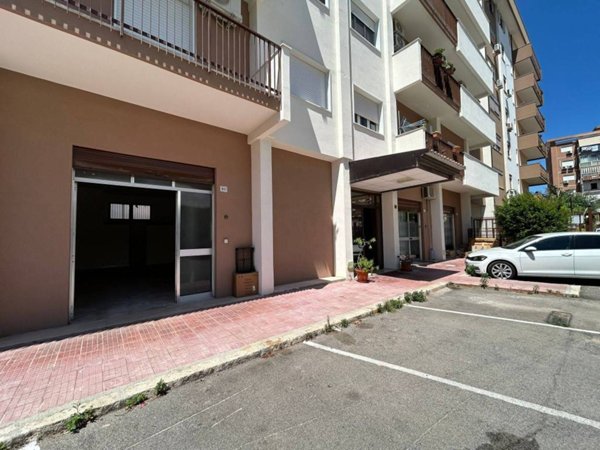 locale commerciale in affitto a Palermo in zona Resuttana