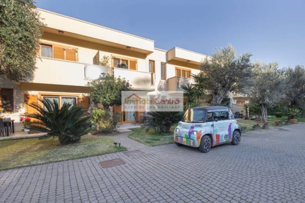 casa indipendente in affitto a Palermo in zona Mondello