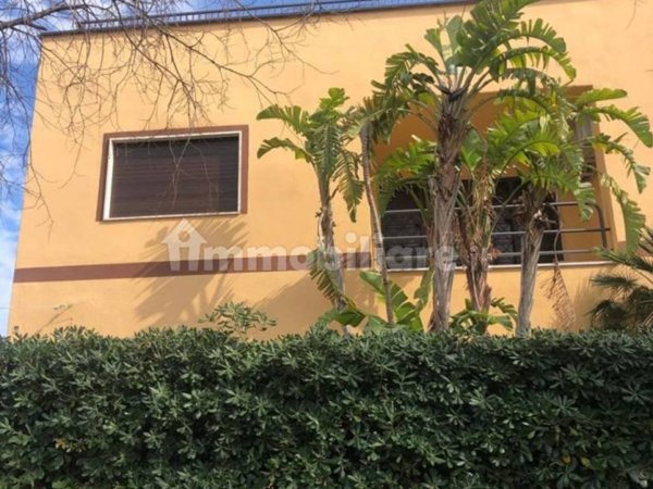 casa indipendente in affitto a Palermo in zona Mondello