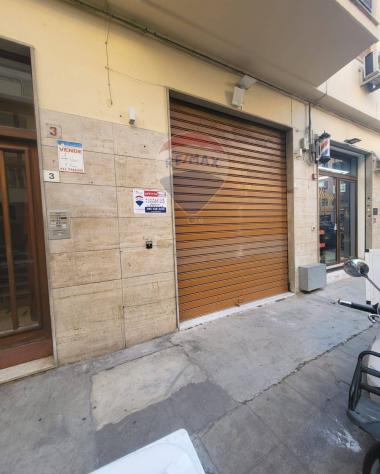 negozio in affitto a Palermo in zona Libertà