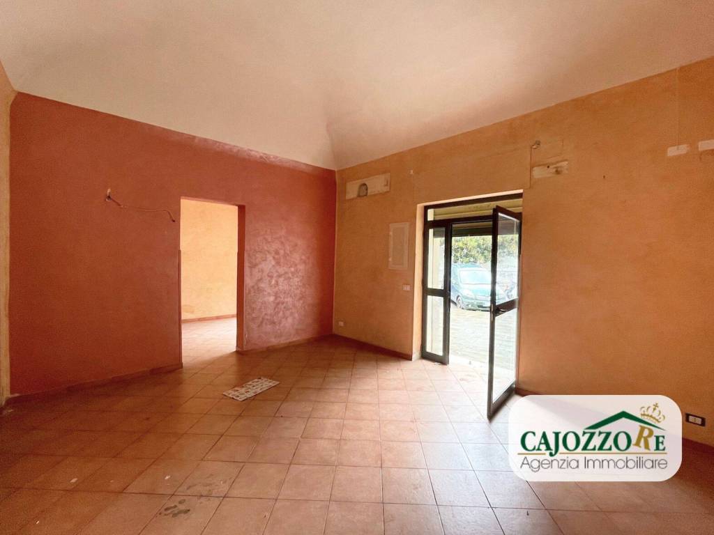 negozio in affitto a Palermo in zona Zisa