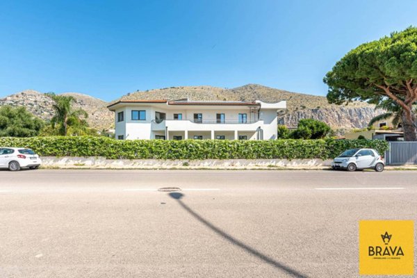 appartamento in affitto a Palermo in zona Mondello