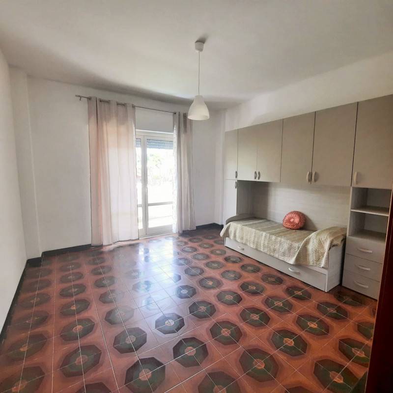 negozio in affitto a Palermo in zona Noce